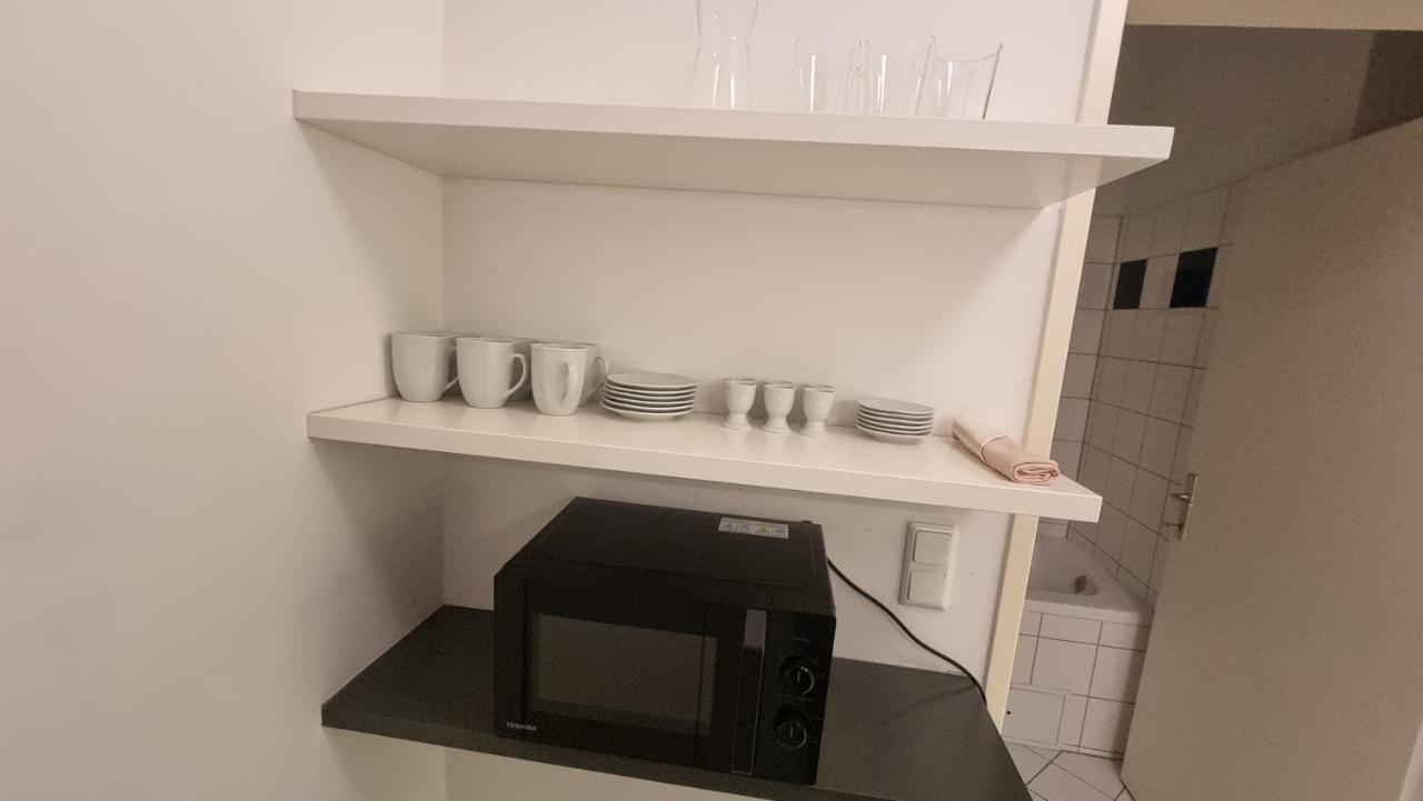 Sunny Apartment Next To Metro 1Br Wina Bagian luar foto